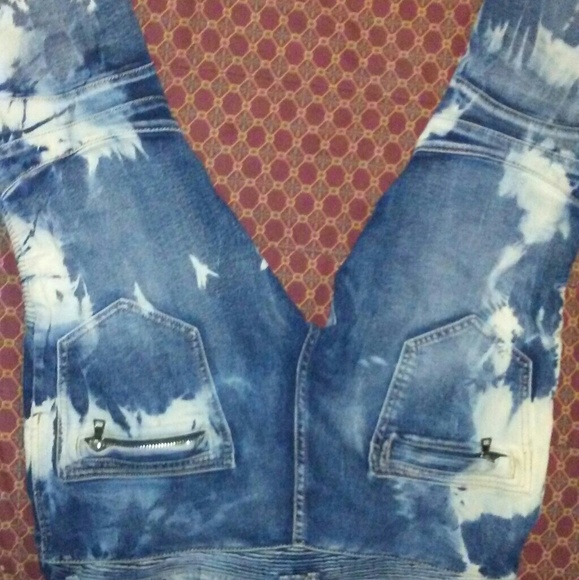 Jeans - Picture 2 of 4